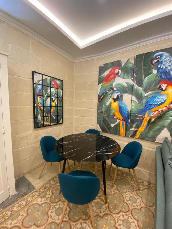 Typical Maltese Maisonette In St.Julians سانت جوليان المظهر الخارجي الصورة